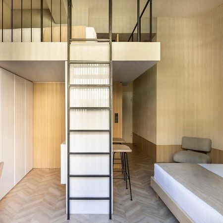 雅典 The Newel Psychiko酒店 外观 照片 A ladder leading to a mezzanine