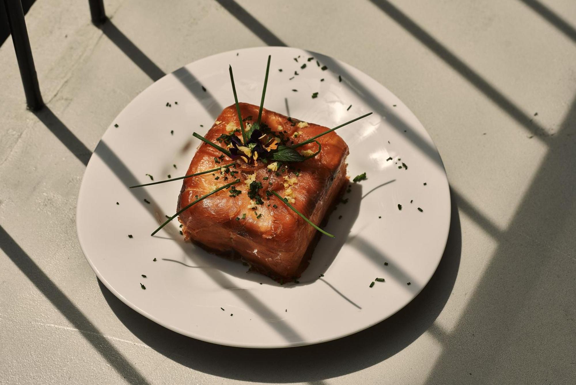 雅典 The Newel Psychiko酒店 外观 照片 Smoked halva
