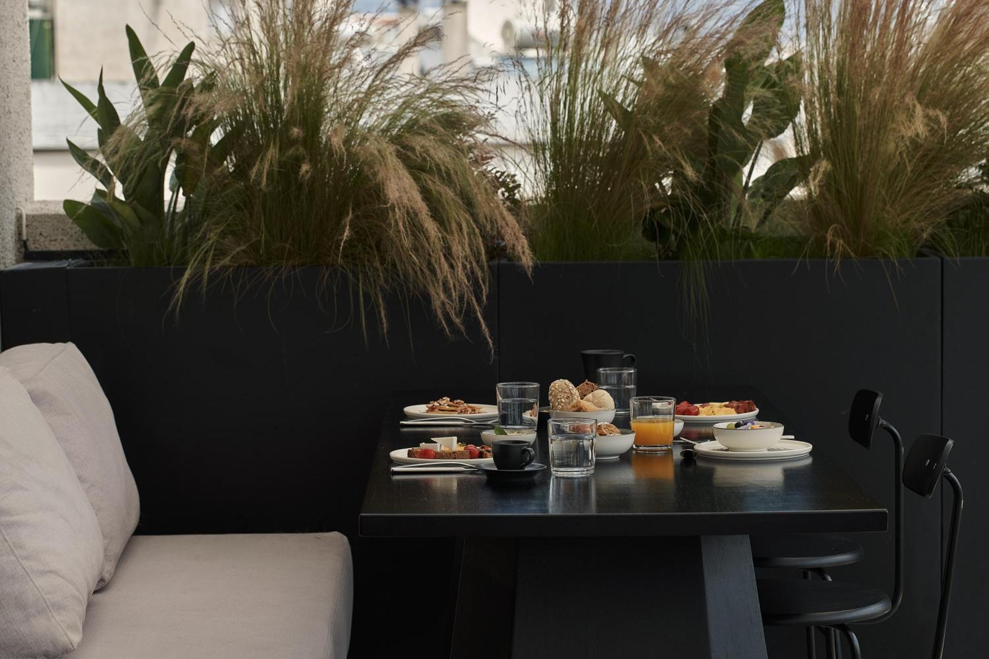 雅典 The Newel Psychiko酒店 外观 照片 Breakfast at the Hotel